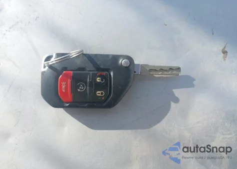 2020 Jeep Wrangler Unlimited Sahara z USA, uszkodzony, nr VIN 1C4HJXEN2LW221033